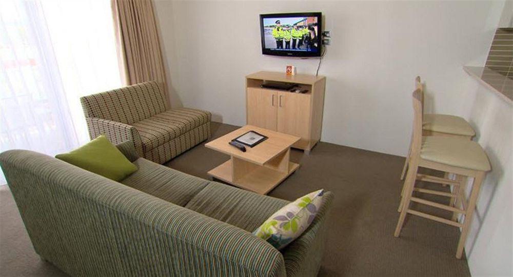 Quality Suites Pioneer Sands Wollongong Esterno foto