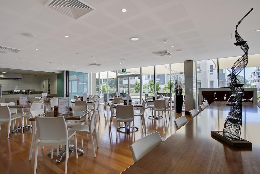 Quality Suites Pioneer Sands Wollongong Esterno foto
