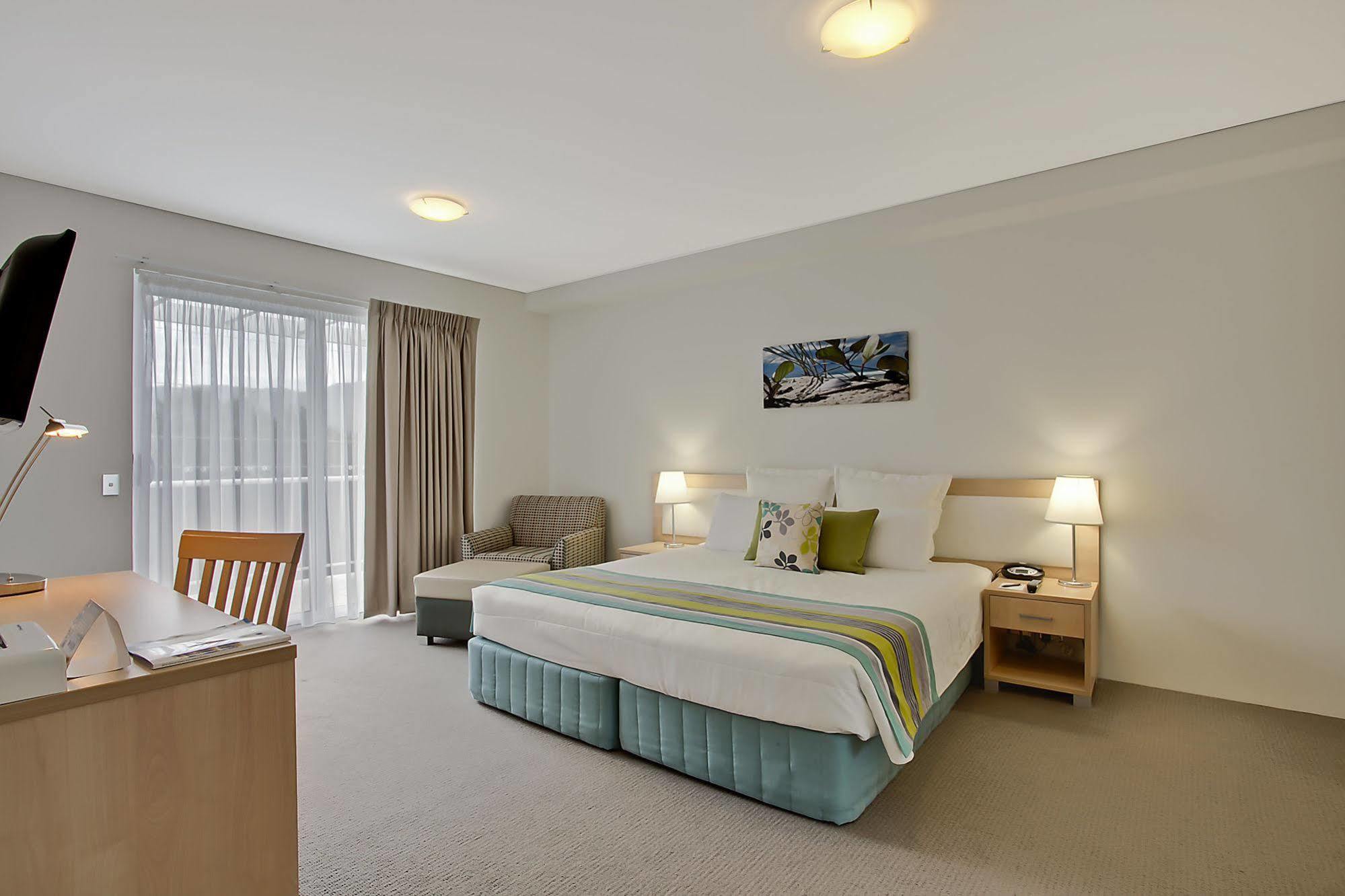 Quality Suites Pioneer Sands Wollongong Esterno foto
