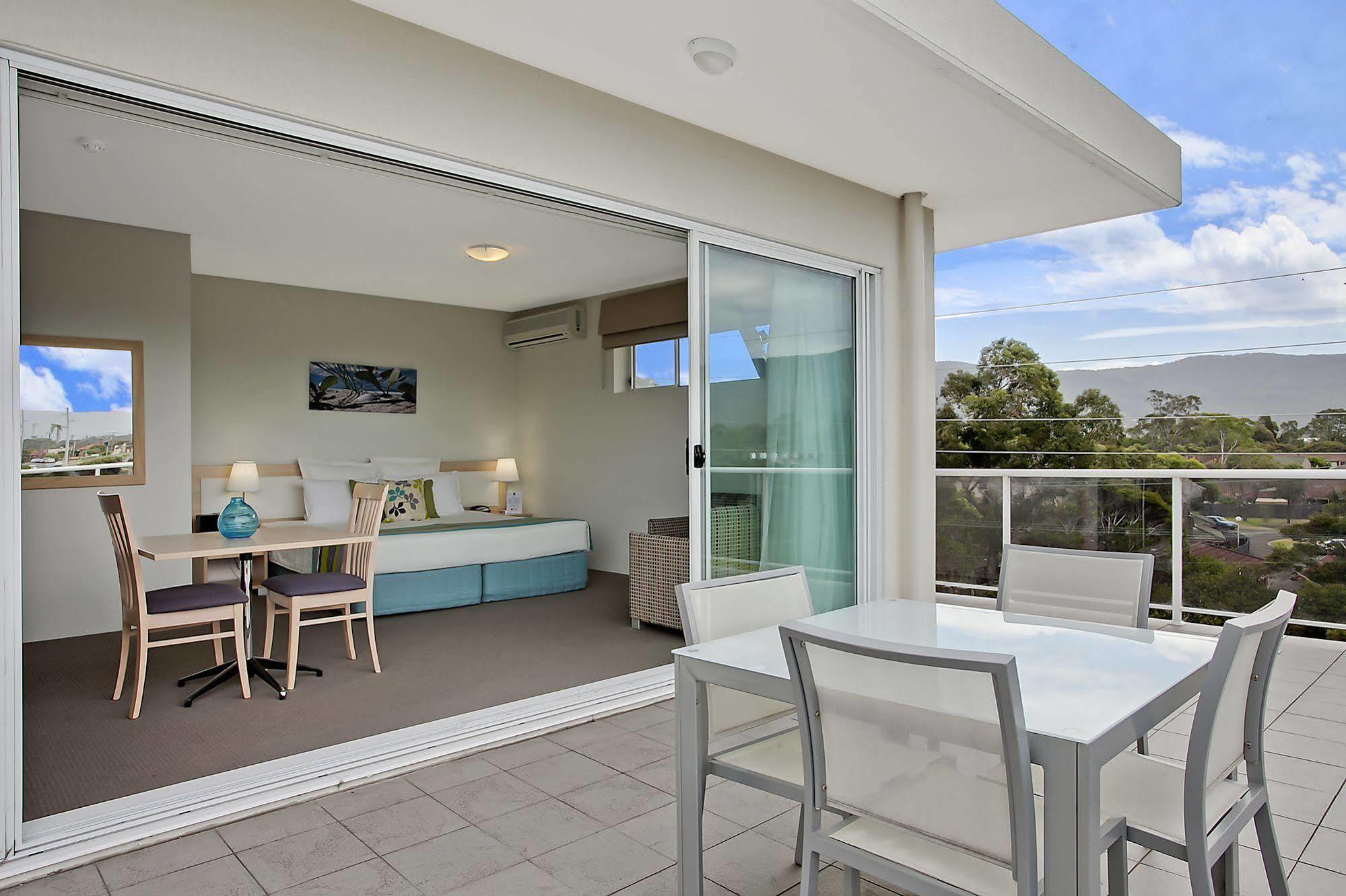 Quality Suites Pioneer Sands Wollongong Esterno foto