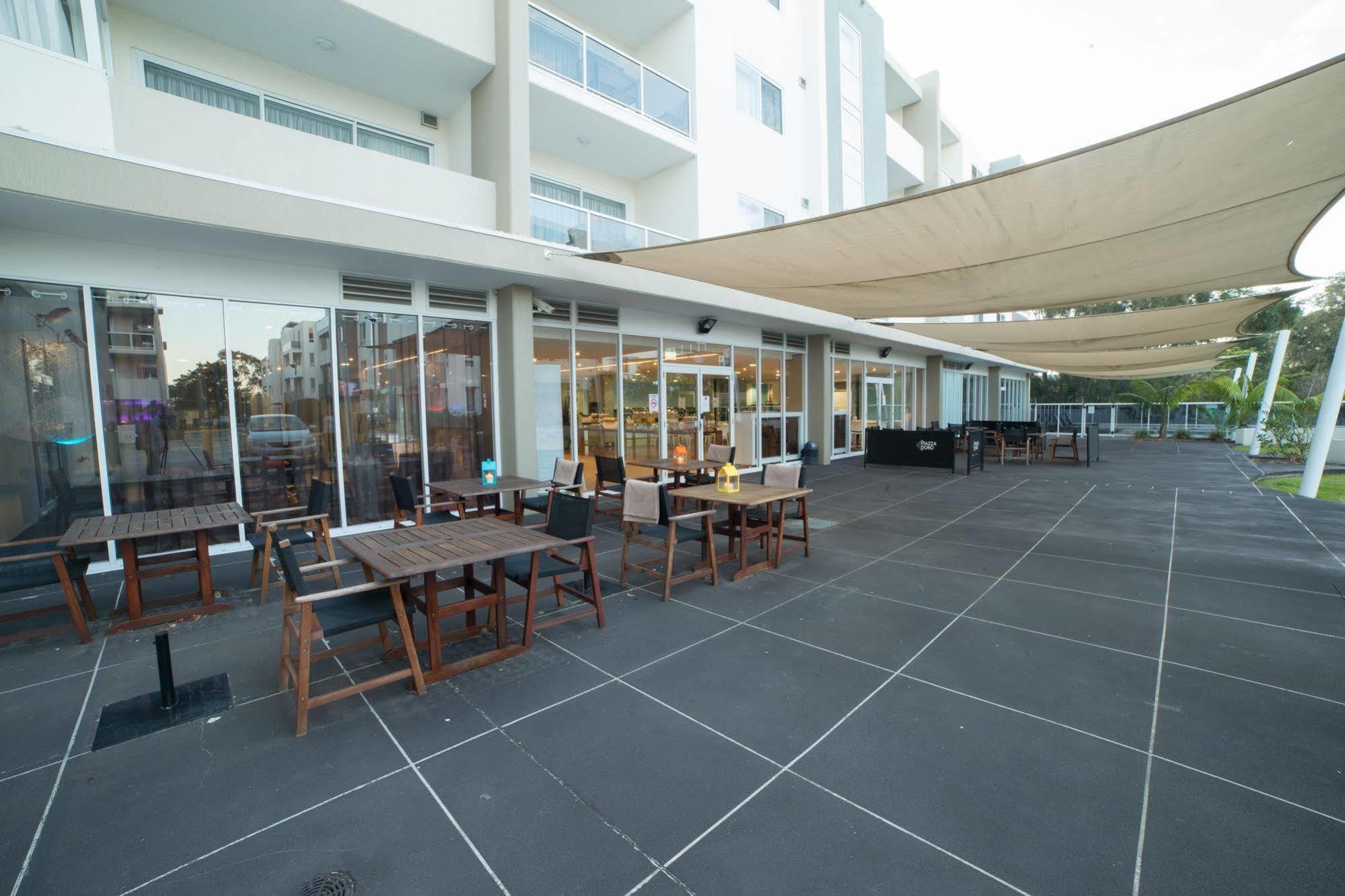 Quality Suites Pioneer Sands Wollongong Esterno foto
